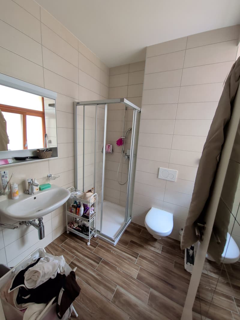 À louer, dans la rue du Bourg à Sierre, un petit studio de 17 m2 ! (7)