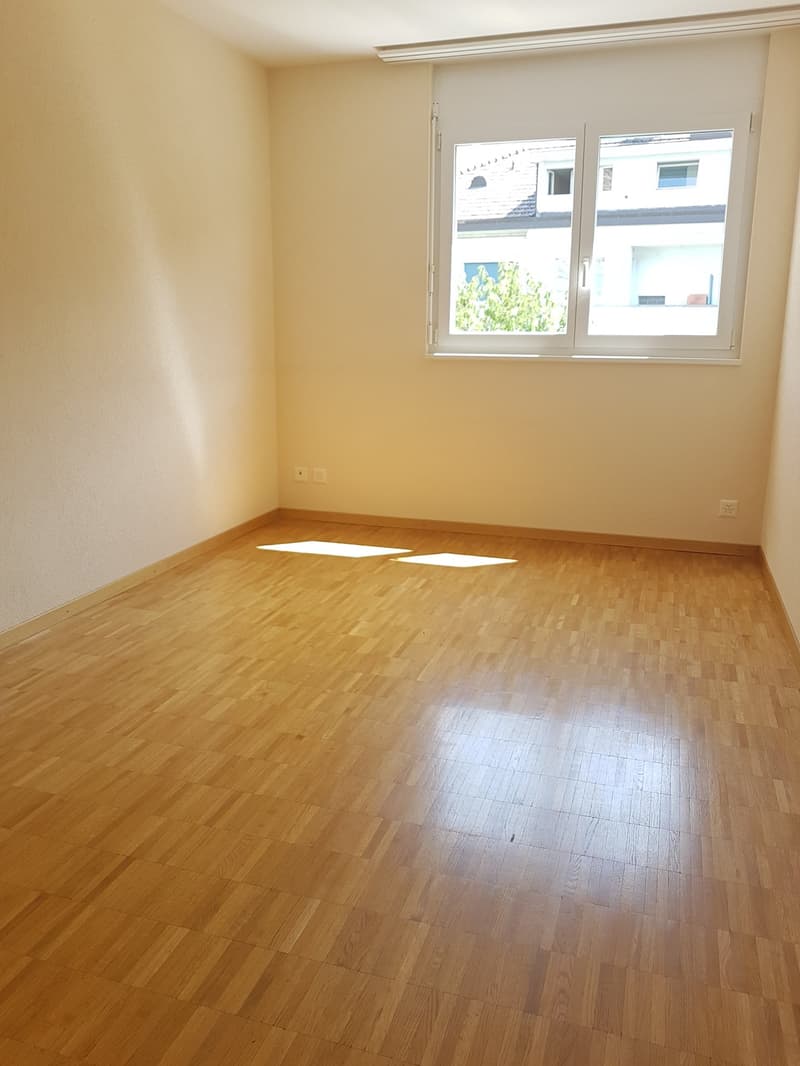 In affitto! Un bellissimo e spazioso appartamento di 4 locali nel cuore di Sion! (13)