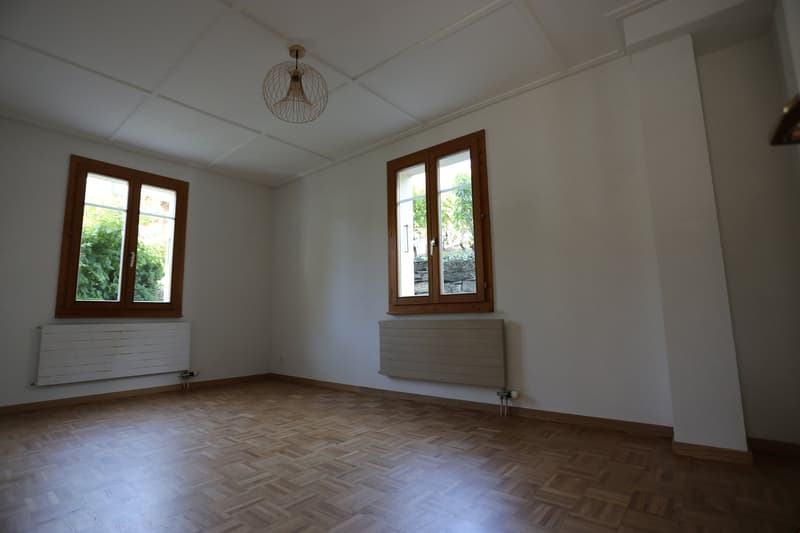 Zu vermieten, schönes renoviertes Apartment mit 3,5 Zimmern in Sierre! (4)