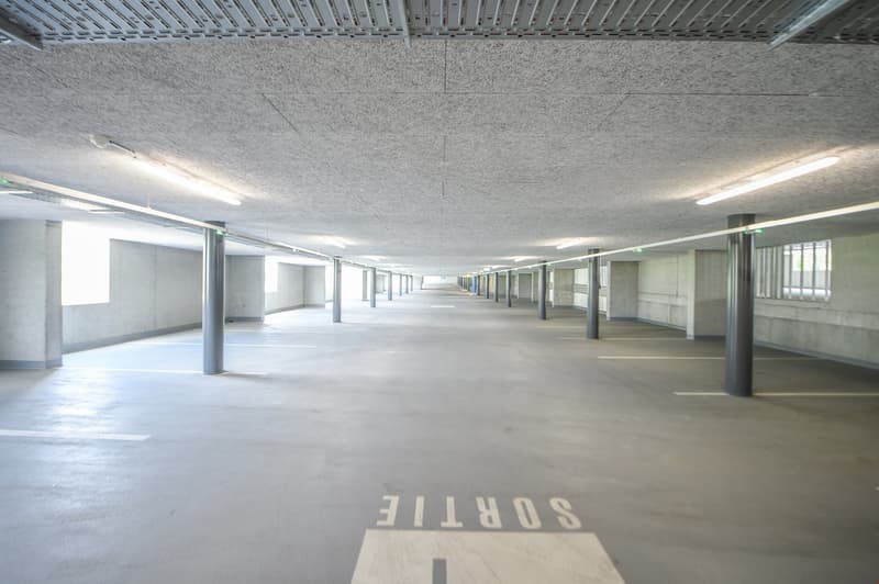 Bel appartement de 2 pièces 1/2, UNIQUEMENT POUR SENIORS OU PERSONNES À MOBILITE REDUITE ! (10)