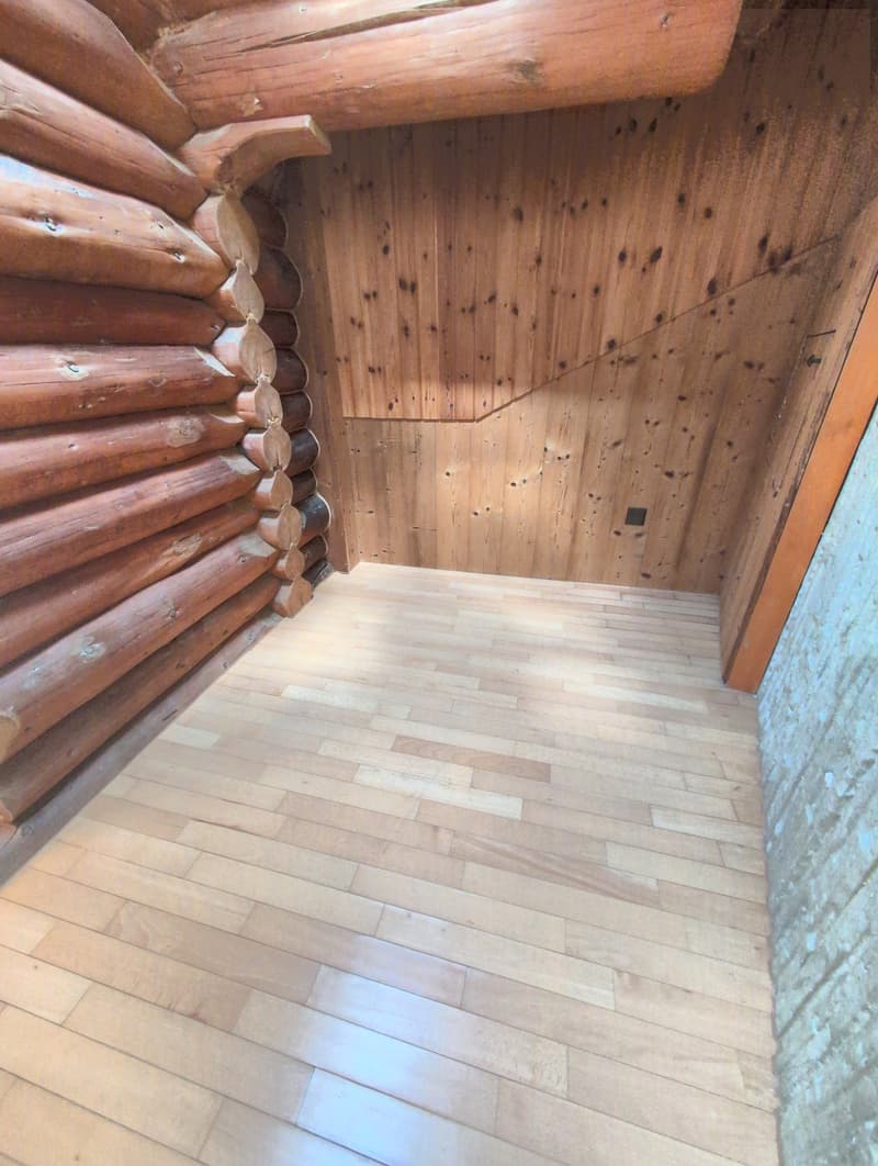 Opportunité ! À louer, un charmant petit mazot d'une pièce 1/2, avec petite terrasse aux Valettes ! (7)