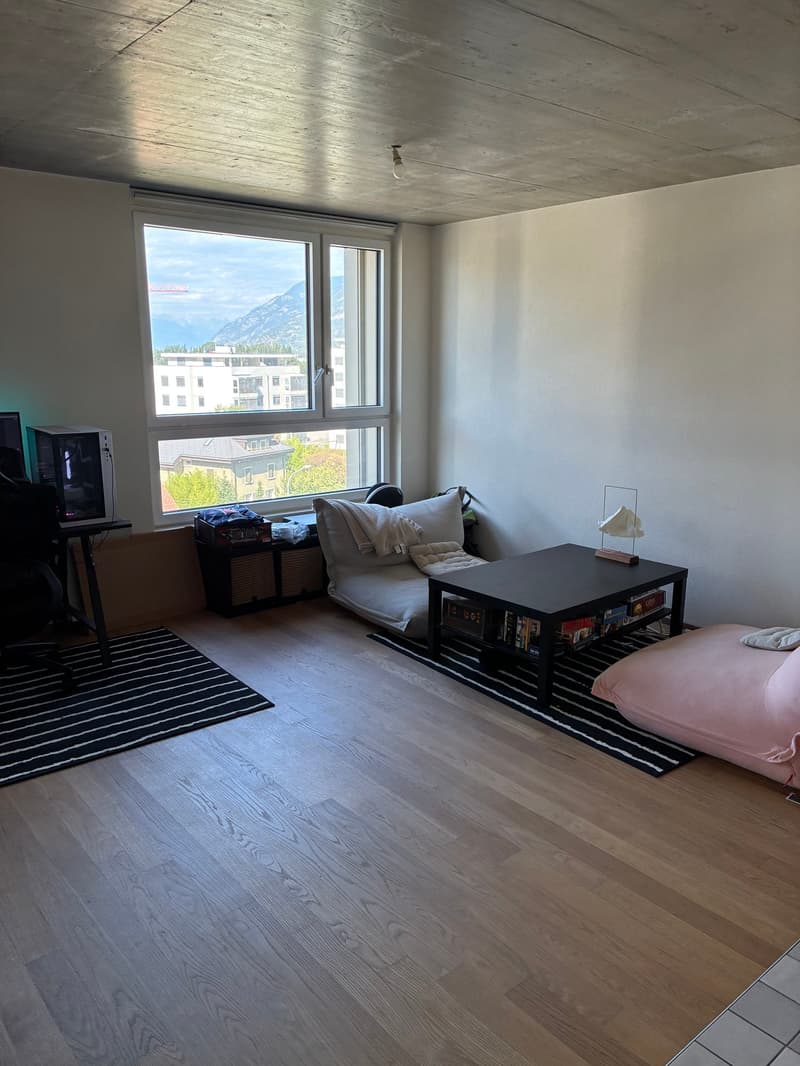 Schöne Gelegenheit! Zu vermieten, ein charmantes Studio, am Place de Rome, in Martigny! (4)
