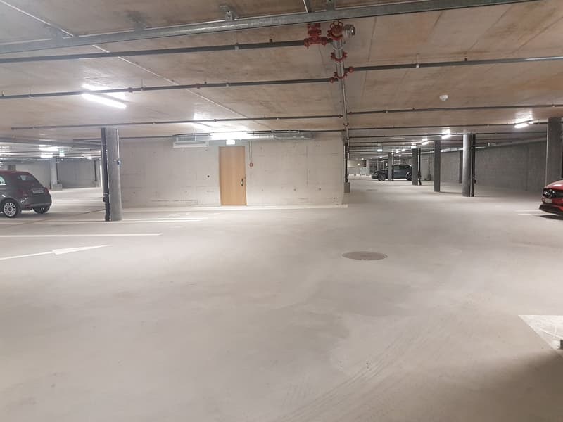 For rent! Indoor parking spaces, two steps from Place Centrale in Martigny! (5)
