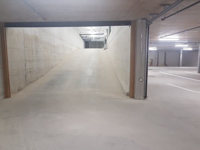 For rent! Indoor parking spaces, two steps from Place Centrale in Martigny! (4)