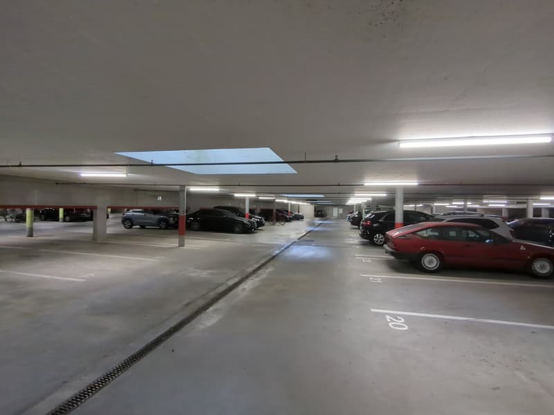 In affitto! Parcheggi in un garage sotterraneo, vicino alla stazione di Sierre! (6)