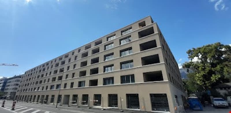 À louer ! Reprise de bail d'une belle surface commerciale, pour Café/Tea-Room à Sion ! (2)