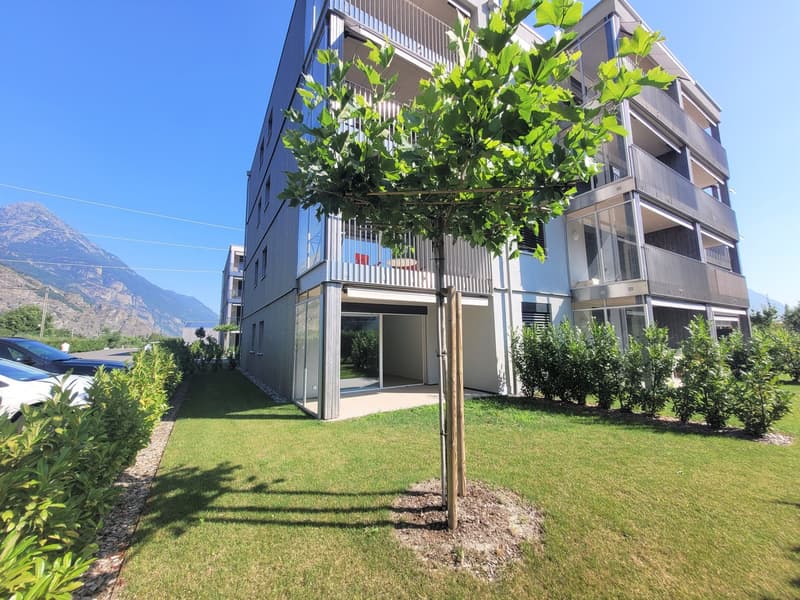 Zu vermieten! Eine schöne 3-Zimmer-Wohnung mit Rasenfläche in Martigny! (1)