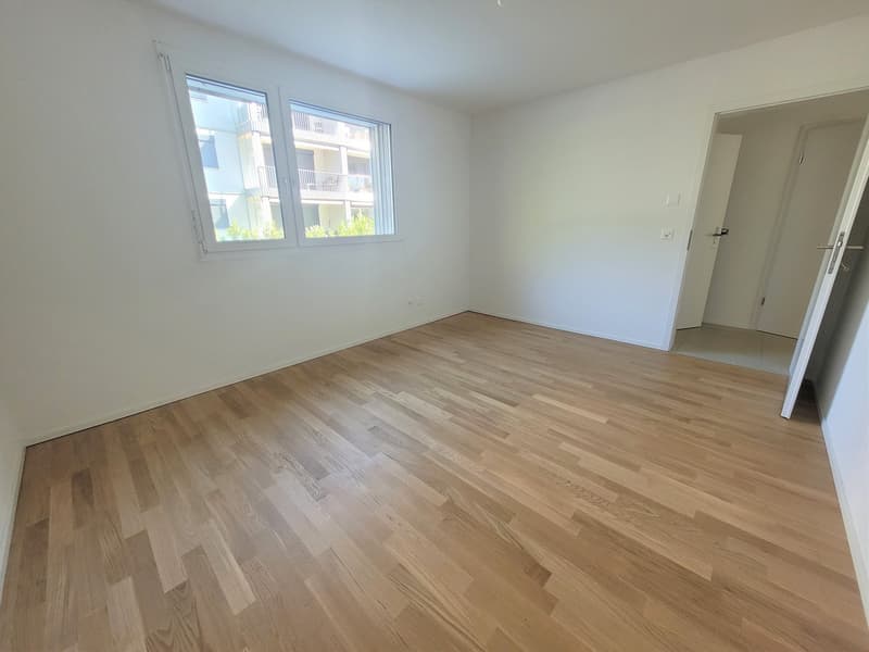 Zu vermieten! Eine schöne 3-Zimmer-Wohnung mit Rasenfläche in Martigny! (11)