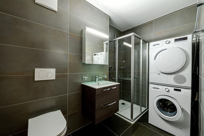 Zu vermieten! Eine sehr schöne 2-Zimmer-Wohnung im Chemin du Milieu in Martigny! (10)