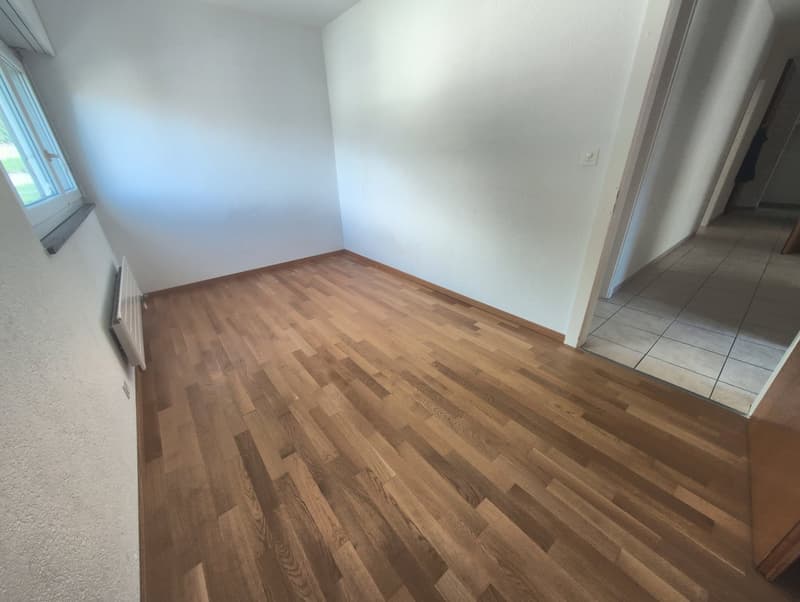 À louer ! Un spacieux appartement de 5 pièces 1/2, entouré de verdure, à l'entrée Ouest de Sion ! (11)