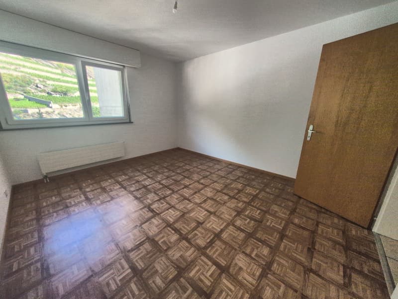 À louer ! Un spacieux appartement de 5 pièces 1/2, entouré de verdure, à l'entrée Ouest de Sion ! (9)