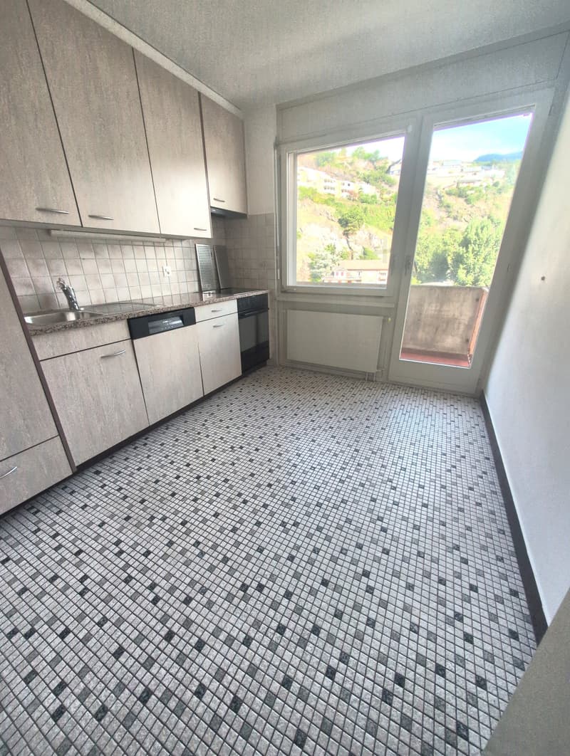 À louer, un charmant appartement de 3 pièces 1/2, à l'entrée Ouest de Sion ! (3)