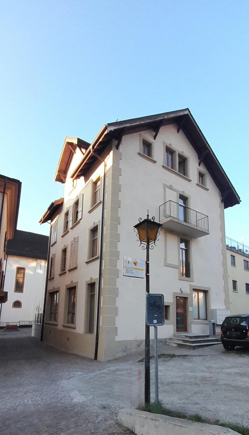 À louer, dans la rue du Bourg à Sierre, un petit studio de 14 m2 ! (1)