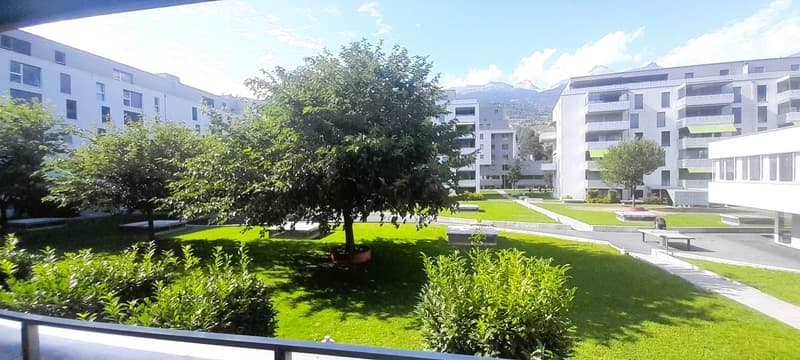 À louer, un bel appartement de 2 pièces 1/2, en attique, avec balcon, en plein coeur de Sierre ! (12)