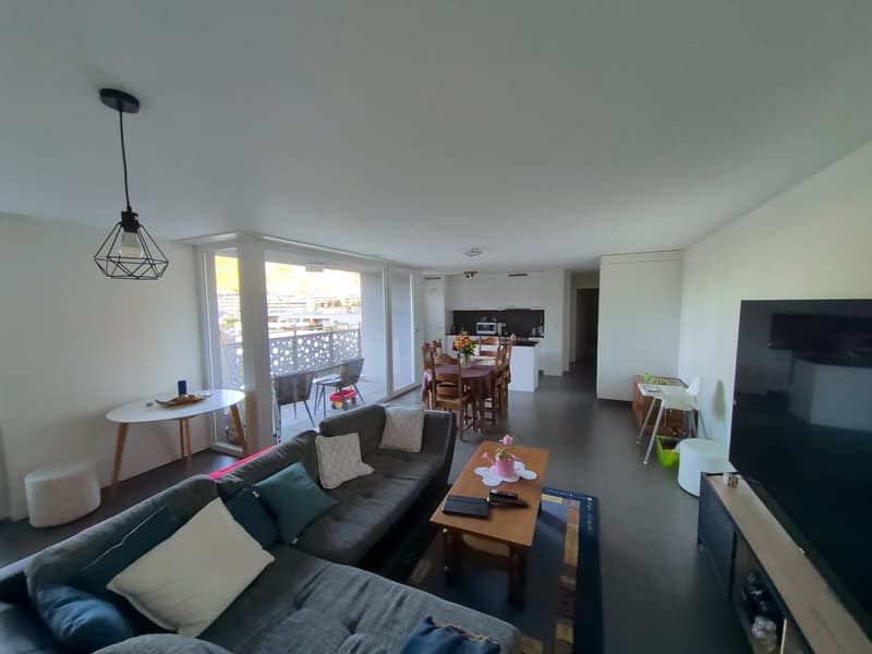 À louer, un bel appartement de 2 pièces 1/2, en attique, avec balcon, en plein coeur de Sierre ! (5)