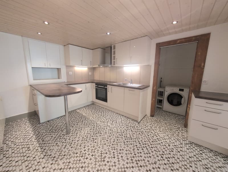 À louer, un bel appartement de 2 pièces 1/2, en plein coeur du Bourg à Martigny ! (4)