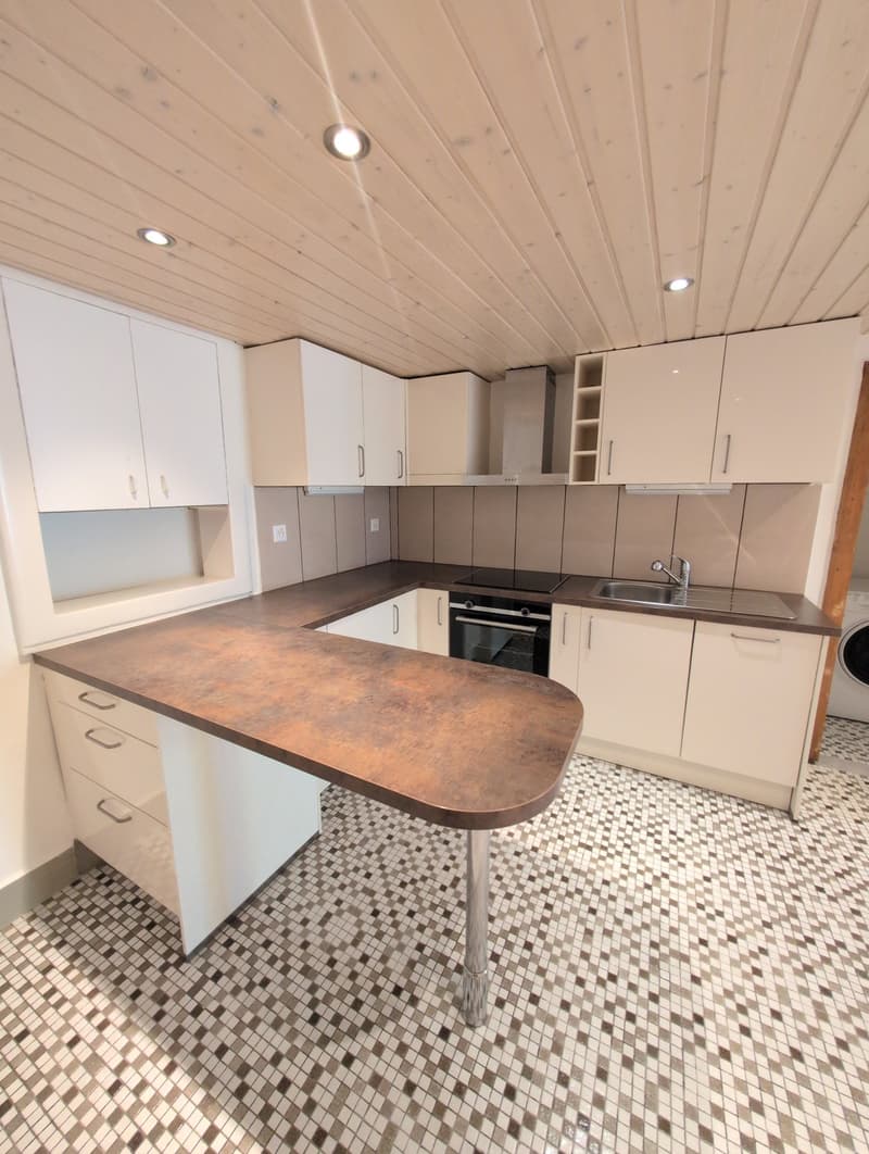 À louer, un bel appartement de 2 pièces 1/2, en plein coeur du Bourg à Martigny ! (6)