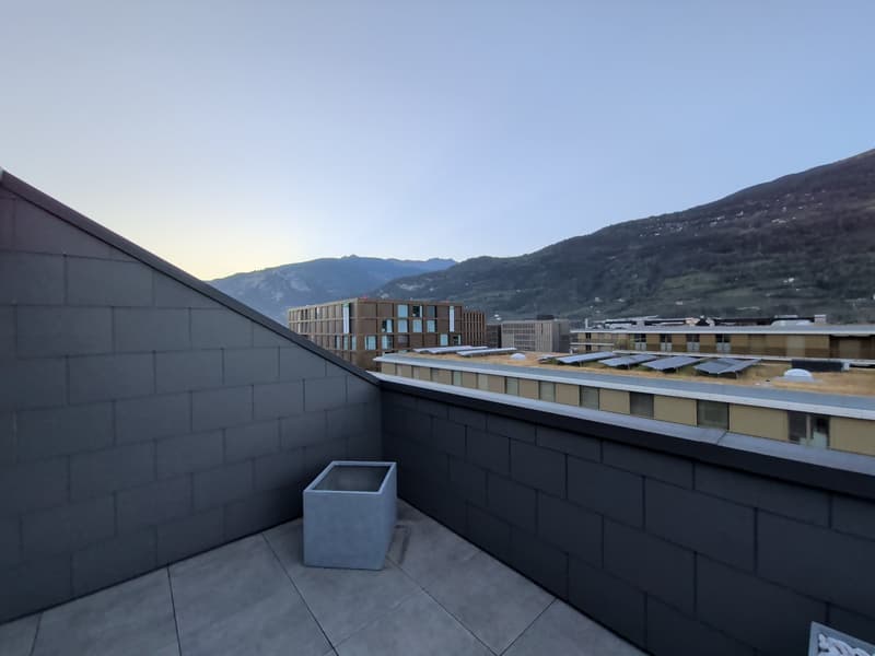 Bien d'exception ! Splendide appartement de 2.5 pièces, en attique, à louer à Sion ! (10)