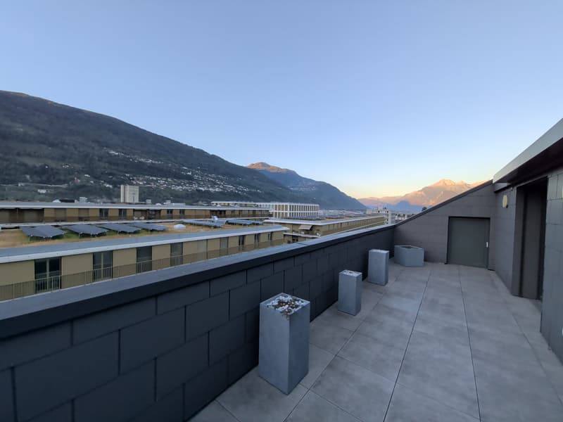 Bien d'exception ! Splendide appartement de 2.5 pièces, en attique, à louer à Sion ! (9)