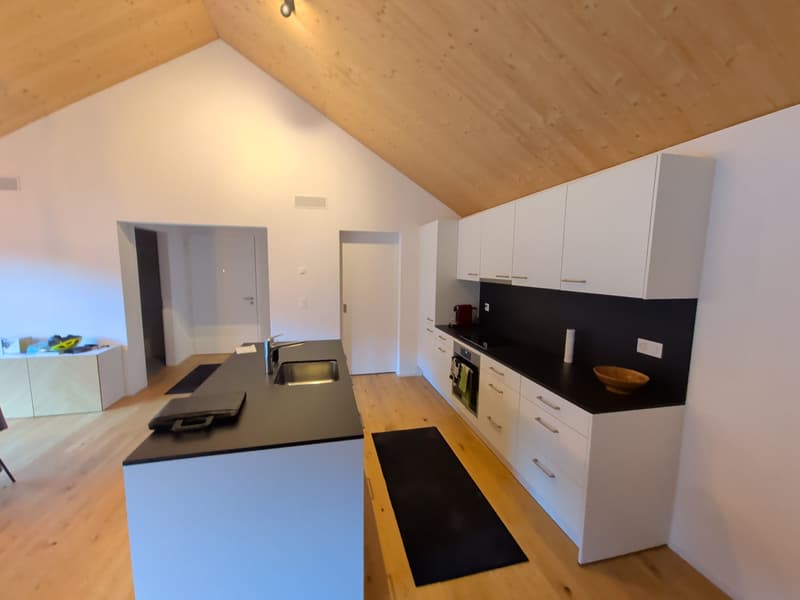 Bien d'exception ! Splendide appartement de 2.5 pièces, en attique, à louer à Sion ! (5)