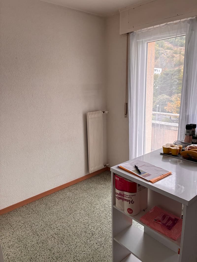 À louer ! Un joli appartement de 3 pièces 1/2 avec balcon, proche de la Place de Rome à Martigny ! (3)