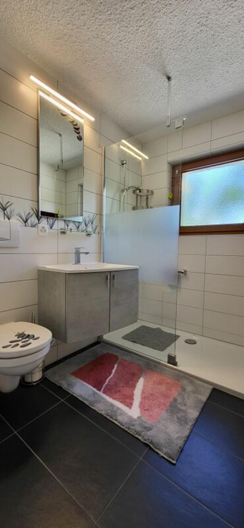 Character property consisting of 3 apartments (18)