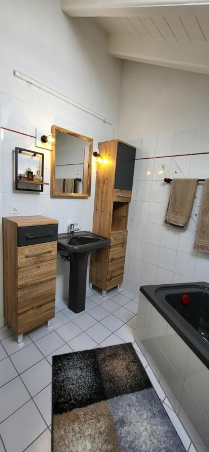 Character property consisting of 3 apartments (25)