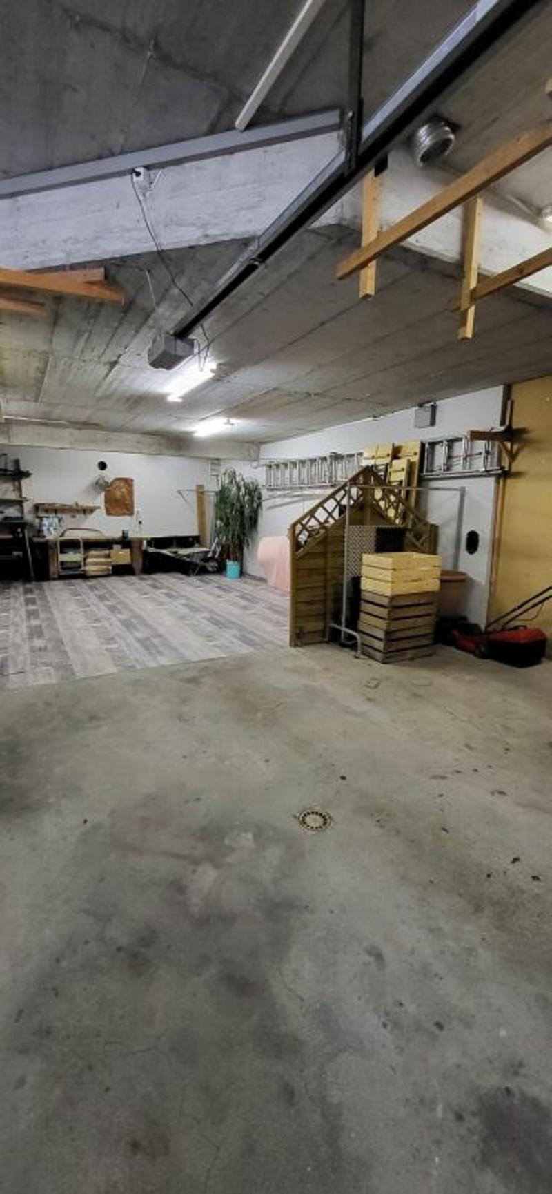 Character property consisting of 3 apartments (28)