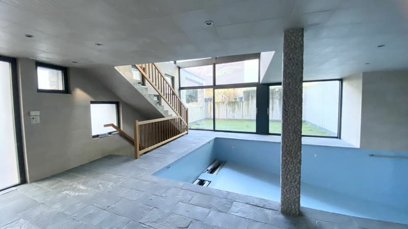 Villa con piscina interna nel centro del villaggio (3)