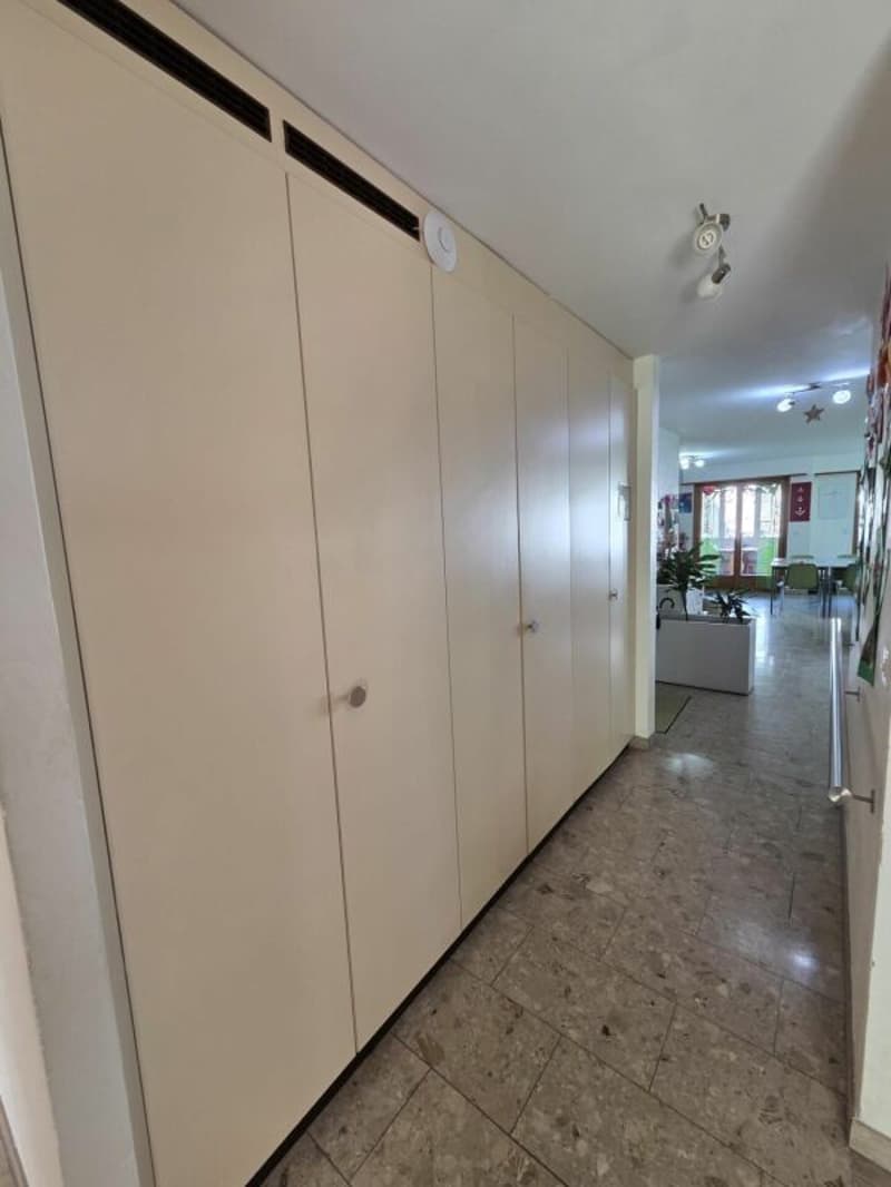Lokale von etwa 190m2 im Zentrum von Saxon, ideal für Arztpraxis (7)