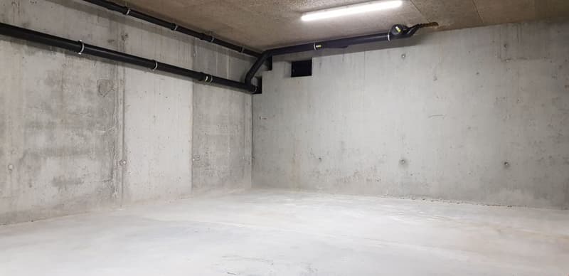 25m2 and 45m2 storage in basement - accessible by elevator (1)