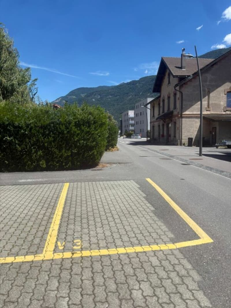 Außenparkplatz (1)
