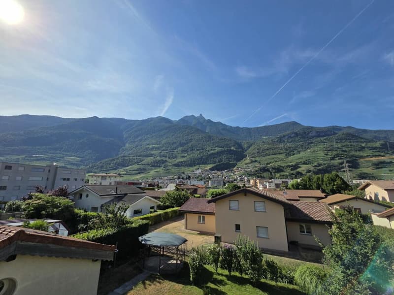Appartement de 5 pièces 1/2 en duplex avec balcon et places de parc extérieures (10)