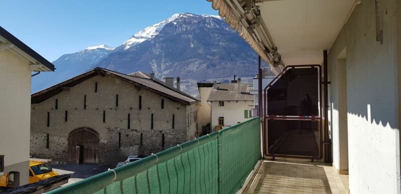 Spacious 2.5-room apartment in the village center with parking space (11)
