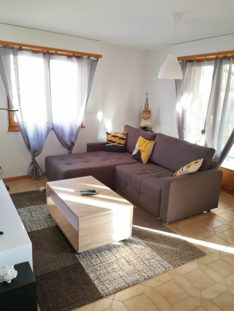 Spacious 2.5-room apartment in the village center with parking space (6)