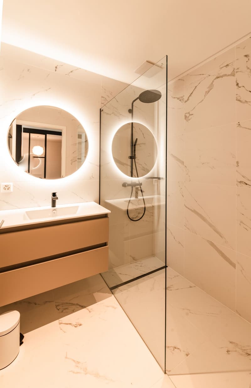 À vendre à Saxon - Splendide appartement meublé 2.5p avec balcon, immeuble récent et moderne (7)