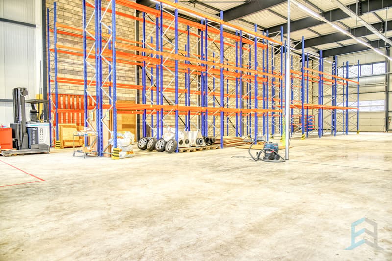 Halle industrielle Sierre - Surface 735m2 / Industriehalle Sierre - Fläche 735m2 / Industrial hall Sierre - Surface 735m2