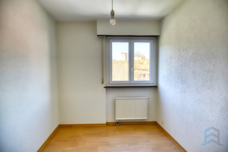 Appartement Sierre - Chambre 3  / Wohnung Sierre - Zimmer 3 / Appartement Sierre - Bedroom 3