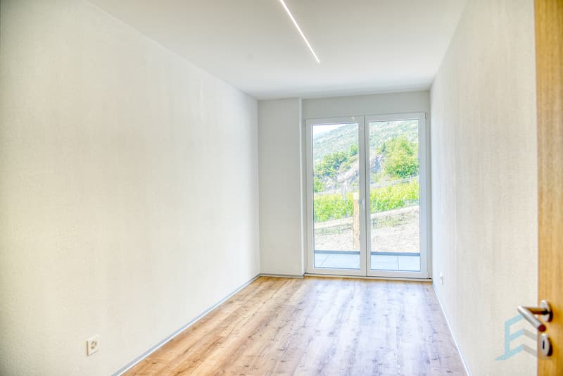 Appartement Leuk - Chambre 1 / Wohnung Leuk - Zimmer 1 / Appartement Leuk - Room 1