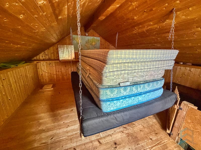 Chalet Ayer - Chambre 1  / Chalet Ayer - Zimmer 1  / Ayer Chalet - Bedroom 1