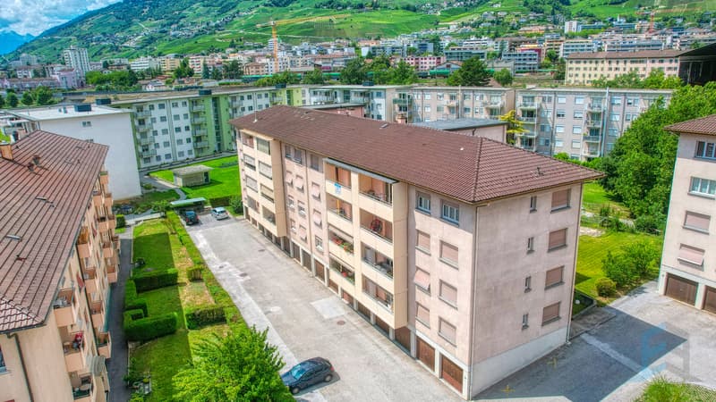 Appartement Sierre - Vue drone / Wohnung Siders - Drohnenansicht / Apartment Sierre - Drone view