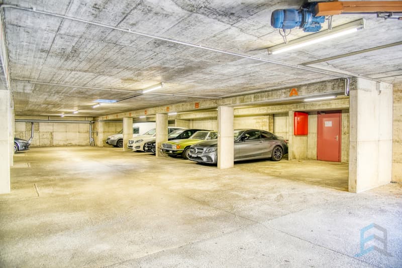Place de parc à Sierre / Parkplätze in Sierre / Parking Spaces in Sierre