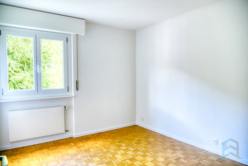 Appartement Sierre - Chambre 3 / Ferienwohnung Sierre - Schlafzimmer 3 / Apartment in Sierre - 3-Bedroom Apartment