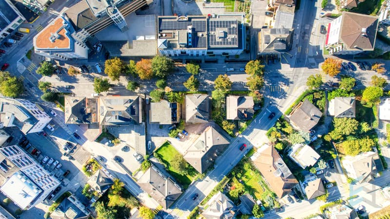 Appartement Sierre - Vue drone  / Wohnung in Sierre - Drohnenaufnahme  / Apartment in Sierre - Drone view