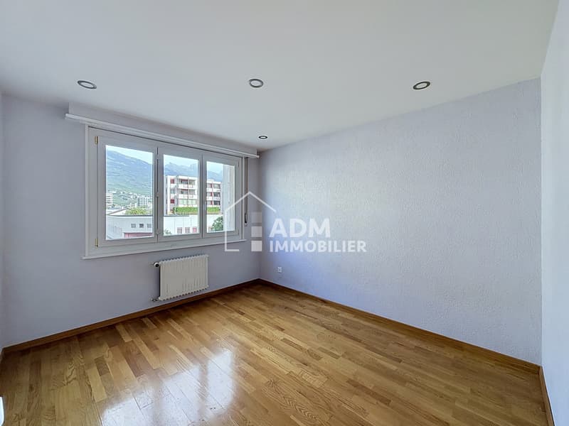 Appartement de 3.5 pièces avec deux places de parc (9)