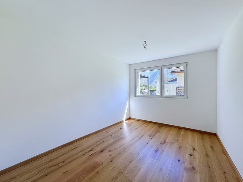 Leytron, Superbe 4.5 pièces neuf avec grand jardin privatif (8)