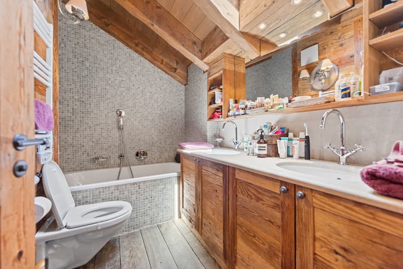 Magnifique attique duplex à deux pas des pistes de ski (10)