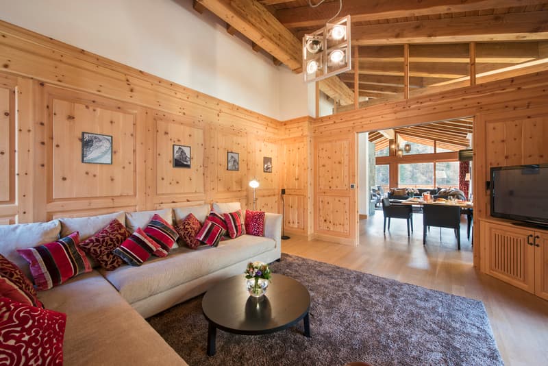 Luxuriöses Chalet mit 4 Wohneinheiten und Schwimmbad (9)