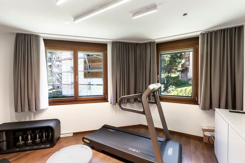 Top ausgestattete und gut gelegene 5.5 Zimmer Wohnung (4)
