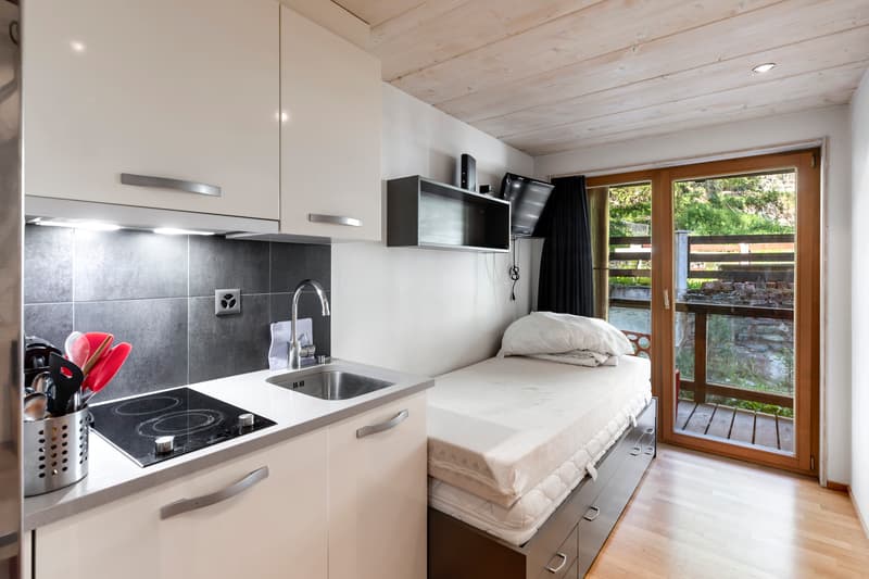 Modernes 6-stöckiges Wohnhaus mit 26 Einheiten (5)